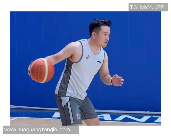 运球技巧与球星风采:探索足球场上的精湛技术与个人魅力 运球技巧与球星风采:探索足球场上的精湛技术与个人魅力